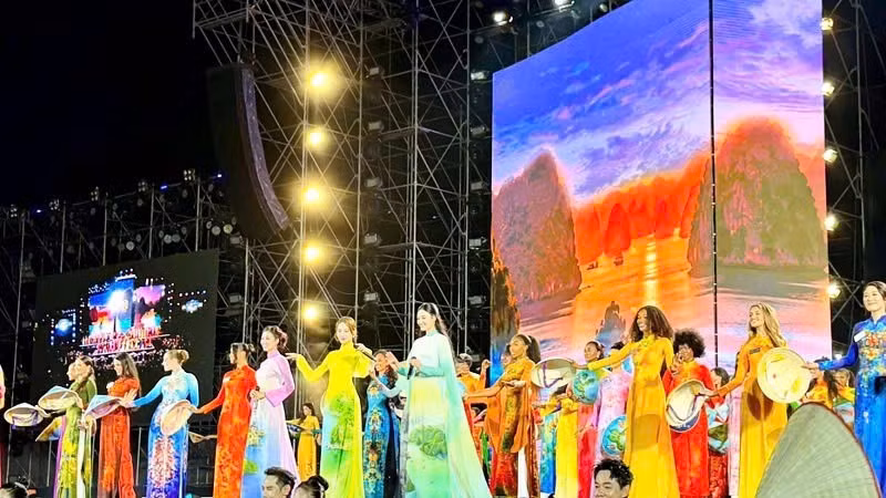 En la ceremonia de apertura.