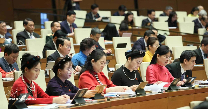 Diputadas en una sesión de la Asamblea Nacional de Vietnam de la XV Legislatura. (Foto: VNA)