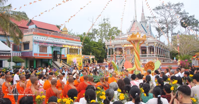 Celebraciones del Año Nuevo del pueblo Khmer en la pagoda Sro Lon (barrio My Xuyen, ciudad de Can Tho). (Fuente: VNA)