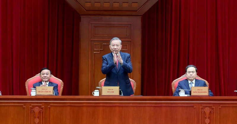 [Foto] Líder partidista se reúne con miembros de subcomités de preparación del XIV Congreso