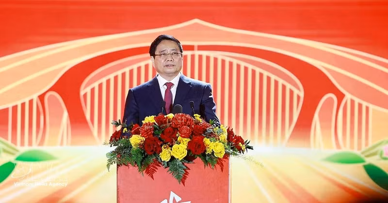 El primer ministro de Vietnam, Pham Minh Chinh, habla en la ceremonia de clausura. (Foto: VNA)