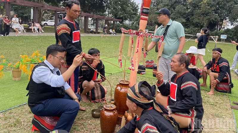 Celebrarán diversas actividades por Día de la Cultura de las Etnias de Vietnam