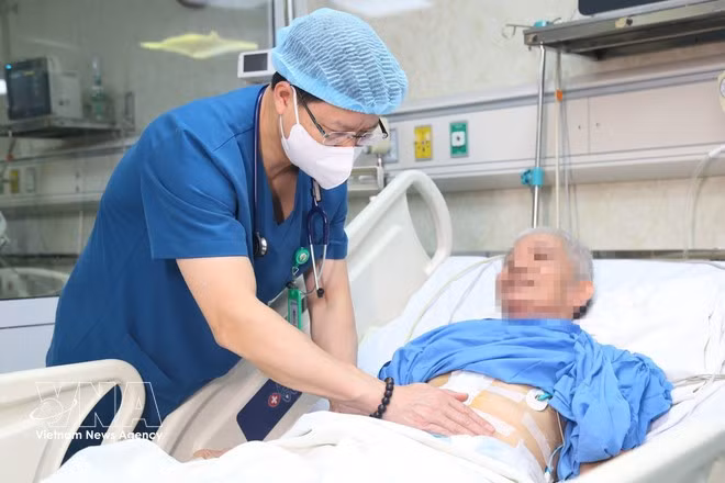El receptor del trasplante se ha recuperado y su estado de salud se mantiene estable. (Foto: VNA)