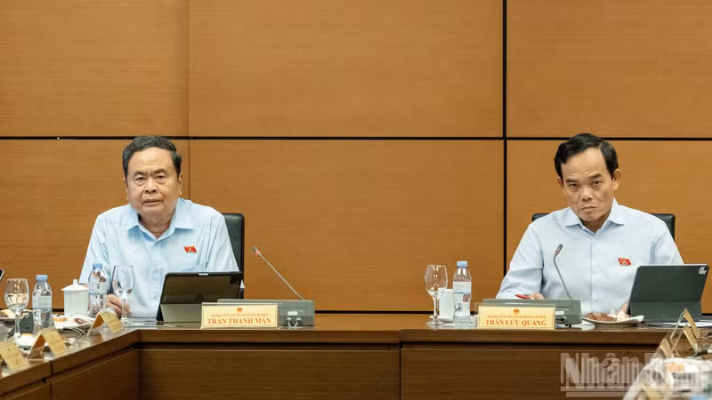 El presidente de la Asamblea Nacional de Vietnam, Tran Thanh Man, interviene en la cita. (Foto: Nhan Dan)