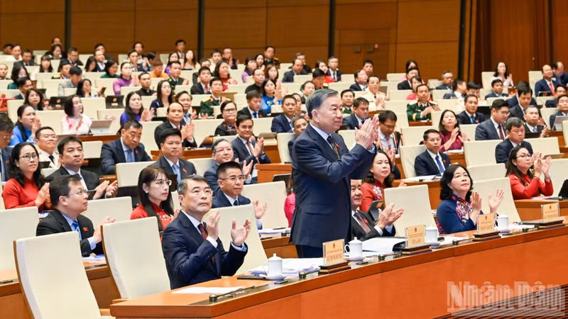 El secretario general del Partido Comunista y presidente de Vietnam, To Lam, asiste a la primera reunión extraordinaria de XVI Legislatura de Asamblea Nacional de Vietnam.