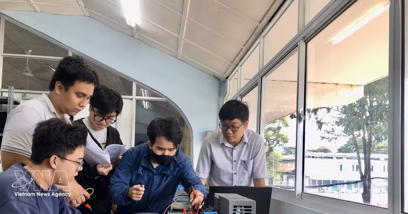 Vietnam promulga política de becas para sectores estratégicos de ciencia y tecnología