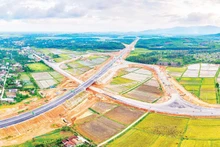 Un tramo de la autopista Norte-Sur fue puesto a prueba técnica el 19 de diciembre de 2025 como parte de la segunda etapa de construcción de esa vía nacional.