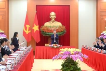 [Foto] Líder partidista preside reunión sobre el balance de 100 años del liderazgo del Partido y 40 años de implementación de Plataforma para la Construcción Nacional