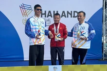En la prueba masculina de 50 metros braza SB11, Nguyen Van Hanh se alza con la medalla de oro tras registrar un tiempo de 36,37 segundos. (Foto: VNA)