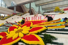 Medios laosianos elogian logros de Vietnam tras 40 años de Renovación