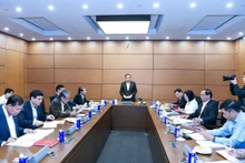 El presidente de la Asamblea Nacional (Parlamento) de Vietnam, Tran Thanh Man, habla en la cita. (Foto: daibieunhandan.vn)