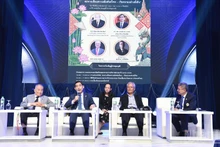 En la cita (Foto: Nhan Dan)