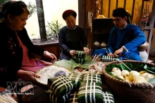 Banh Chung está imbuido de la identidad tradicional del Tet del pueblo vietnamita. (Foto: VNA)