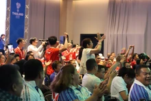 Aficionados vietnamita celebran la victoria de jugadores. (Foto: VNA)