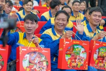 [Foto] Sonrisas radiantes en el programa 'Construir el Tet' celebrado en Da Nang