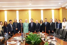 Asistentes al evento (Foto: qdnd.vn)