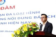 Le Quoc Minh, miembro del Comité Central del Partido Comunista de Vietnam, presidente-editor del periódico Nhan Dan, subjefe de la Comisión de Propaganda y Movilización de Masas del Comité Central del Partido, y presidente de la Asociación de Periodistas del país, en el evento.