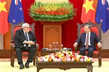 El secretario general del Partido Comunista de Vietnam, To Lam, y el presidente del Parlamento de Nueva Zelanda, Gerry Brownlee. (Foto: Nhan Dan)