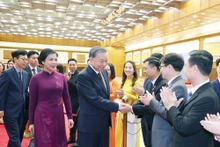 [Foto] Líder partidista vietnamita visita ciudad surcoreana de Busan