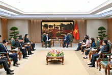 [Foto] Premier vietnamita recibe al director ejecutivo del Grupo Sumitomo