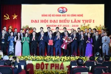 [Foto] Premier vietnamita asiste al Congreso del Comité partidista del Ministerio de Ciencia y Tecnología