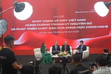 [Foto] Coloquio 'Aspiraciones hacia un Vietnam próspero en la era digital y el desarrollo extraordinario de la ciencia y la tecnología'