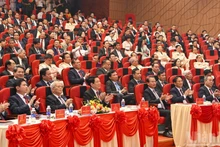 El presidente vietnamita, Luong Cuong, y delegados en la cita.