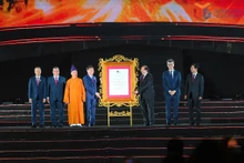 En la ceremonia (Foto: baoquangninh.vn)