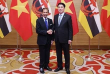 El presidente de Vietnam, Luong Cuong, y el sultán de Brunéi, Haji Hassanal Bolkiah. (Foto: VNA)
