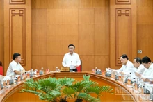 El miembro del Buró Político e integrante permanente del Secretariado del Comité Central del Partido Comunista de Vietnam (PCV), Tran Cam Tu, habla en la cita (Foto: Nhan Dan)