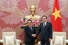[Foto] Titular legislativo de Vietnam recibe al presidente de la Auditoría del Estado de Laos