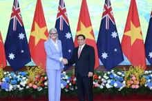 [Foto] Premier vietnamita recibe a gobernadora general de Australia
