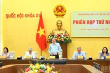 [Foto] Titular parlamentario de Vietnam preside la primera reunión del Consejo Electoral Nacional