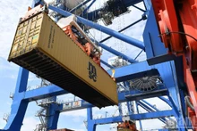 Exportaciones e importaciones de Vietnam podrían alcanzar los 900 mil millones de dólares en 2025