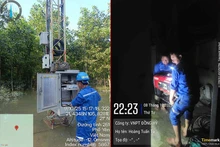Miles de técnicos de VNPT siguen estacionados en las zonas inundadas, trabajando día y noche para solucionar los problemas con urgencia. (Foto: cand.com.vn)