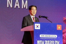 El presidente de Vietnam, Luong Cuong, habla en el evento.