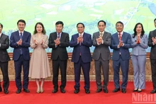 [Foto] Premier vietnamita asiste a conferencia para evaluar el desempeño del sector diplomático en 2025