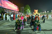 [Foto] Veteranos de guerra preparados para asistir al desfile por el 80º aniversario del Día Nacional de Vietnam