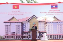 El miembro del Buró Político del Partido Comunista y ministro de Seguridad Pública de Vietnam, Luong Tam Quang, habla en la cita. (Foto: VNA)