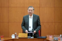 El secretario general del PCV, To Lam, habla en la reunión. (Foto: Nhan Dan)