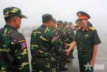 Reciben a los 120 oficiales y soldados del Ejército Popular de Laos. (Foto: qdnd.vn)