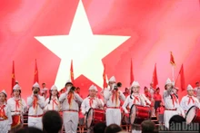 [Foto] Resuena el tambor de apertura en un curso escolar nuevo y especial en Vietnam