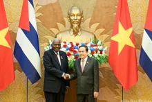 El presidente de la Asamblea Nacional de Vietnam, Tran Thanh Man, y el titular de la Asamblea Nacional del Poder Popular y del Consejo de Estado de Cuba, Esteban Lazo Hernández. (Foto: Nhan Dan)