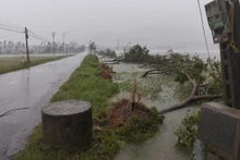 Tifón Kajiki toca tierra causando graves daños en el centro y norte de Vietnam