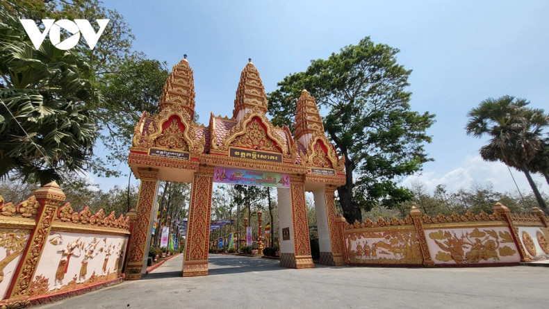 La pagoda de Xiem Can se sitúa en la comuna de Vinh Trach Dong, ciudad de Bac Lieu, provincia homónima.
