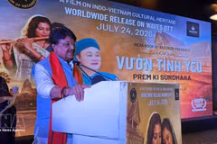 Kailash Vijayvargiya, ministro de Asuntos Parlamentarios del estado de Madhya Pradesh, pronuncia su discurso. (Foto: VNA)