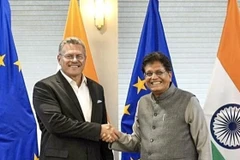 El ministro de Comercio de la India, Piyush Goyal, se reúne con el comisario europeo de Comercio y Seguridad Económica, Maros Sefcovic, en Nueva Delhi. (Foto: VNA)