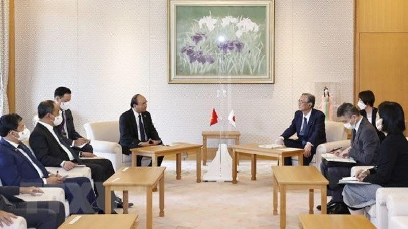 El presidente vietnamita, Nguyen Xuan Phuc, se reunió con el titular de la Cámara de Representantes de Japón, Hosoda Hiroyuki (Fotografía: VNA)