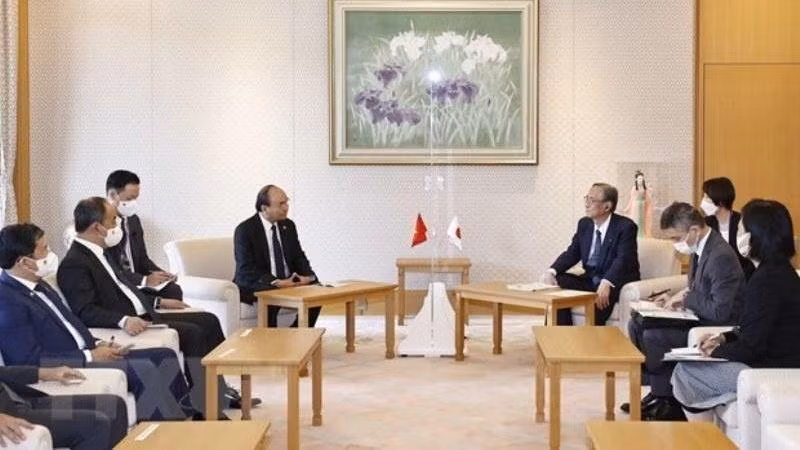 El presidente vietnamita, Nguyen Xuan Phuc, se reunió con el titular de la Cámara de Representantes de Japón, Hosoda Hiroyuki (Fotografía: VNA)