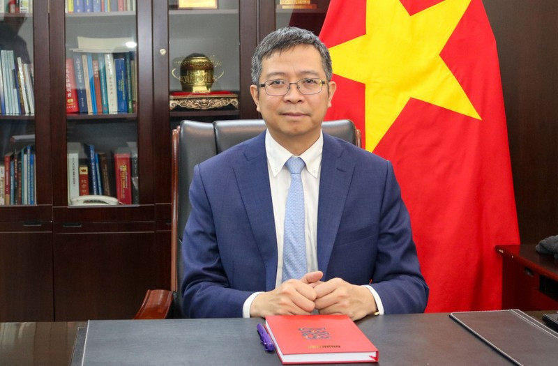 El embajador de Hanoi en Beijing, Pham Thanh Binh. 